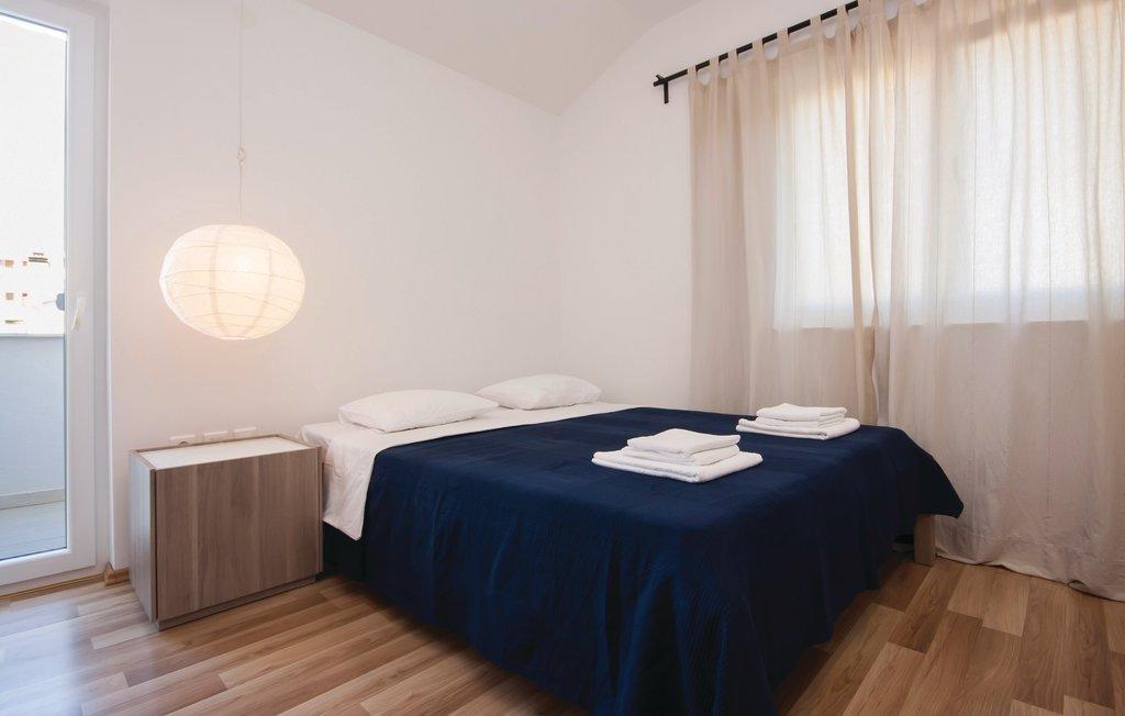 Fluctus Brodarica (Sibenik-Knin)